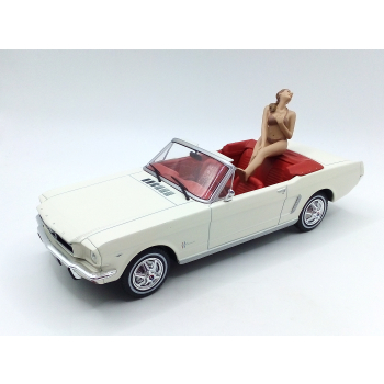 Figurka Bikini Girls Calendar May - skala 1:24 - American Diorama